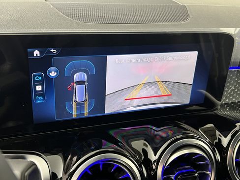 New 2025 Mercedes-Benz GLB 250 image 30