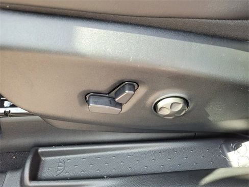 New 2026 Chrysler Pacifica Limited image 3