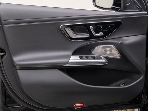 New 2026 Mercedes-Benz E 53 AMG e 4MATIC Sedan image 14