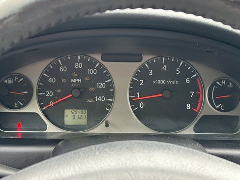 Used 2006 Nissan Sentra SE-R w/ (J01) Sunroof Pkg FWD image 24
