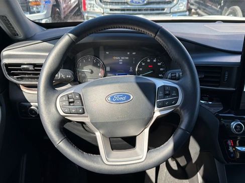 Certified 2024 Ford Explorer Limited w/ Limited Technology Package image 22