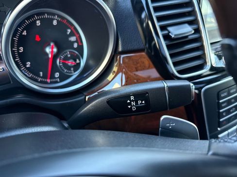 Used 2017 Mercedes-Benz GLS 550 4MATIC w/ Driver Assistance Package image 31