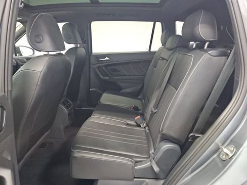 Used 2023 Volkswagen Tiguan SE R-Line FWD image 12