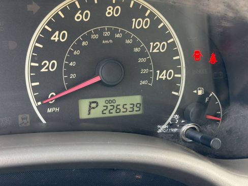Used 2010 Toyota Corolla LE FWD image 19