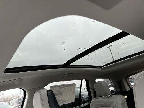 New 2026 Lincoln Aviator Reserve AWD/4WD image 19