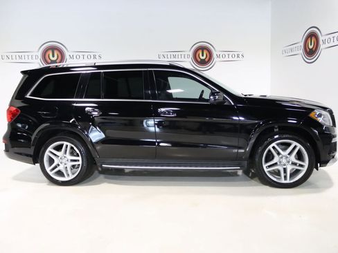Used 2015 Mercedes-Benz GL 550 4MATIC image 5
