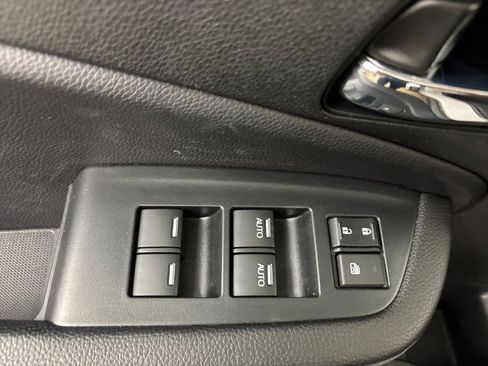 Used 2022 Honda Pilot Sport image 13