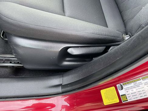 Used 2024 Toyota Corolla LE image 27