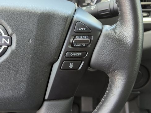 Used 2024 Nissan Frontier SL w/ Technology Package RWD image 31