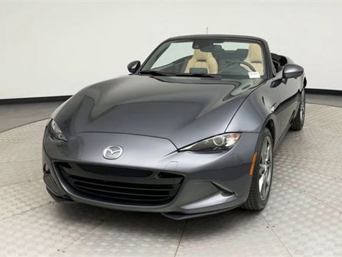 Used 2017 MAZDA MX-5 Miata Grand Touring image 7