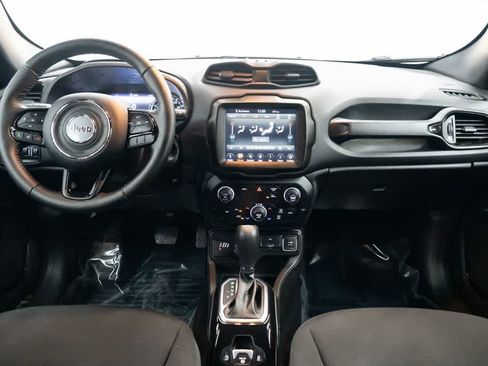 Used 2022 Jeep Renegade Altitude w/ Convenience Group AWD/4WD image 9