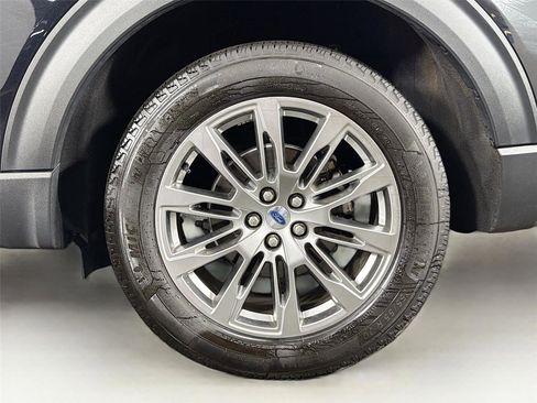 Used 2025 Ford Explorer Platinum AWD/4WD image 34