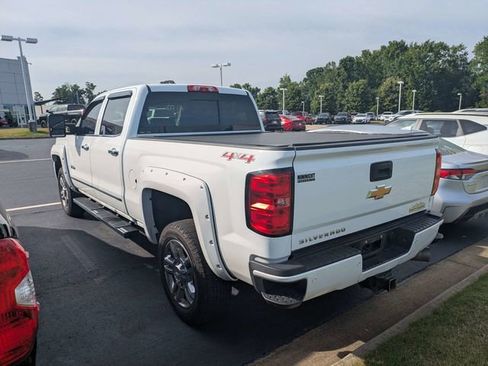 Used 2016 Chevrolet Silverado 2500 High Country w/ Duramax Plus Package AWD/4WD image 4