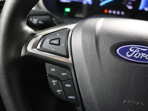 Used 2024 Ford Edge Titanium AWD/4WD image 21