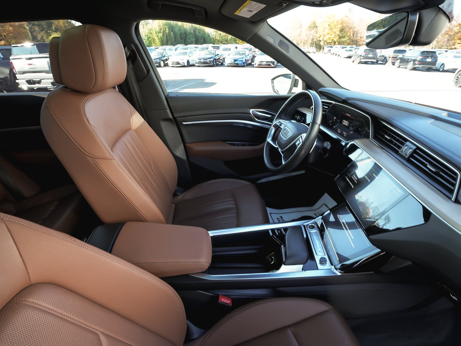 Used 2024 Audi Q8 e-tron Premium Plus AWD/4WD image 44