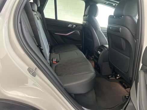 Used 2024 BMW X5 xDrive40i w/ Premium Package image 37