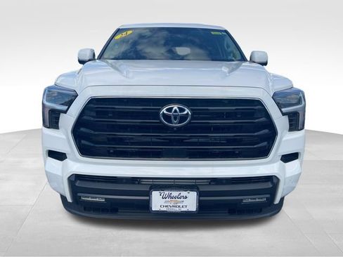 Used 2024 Toyota Sequoia SR5 w/ SR5 Premium Package AWD/4WD image 9