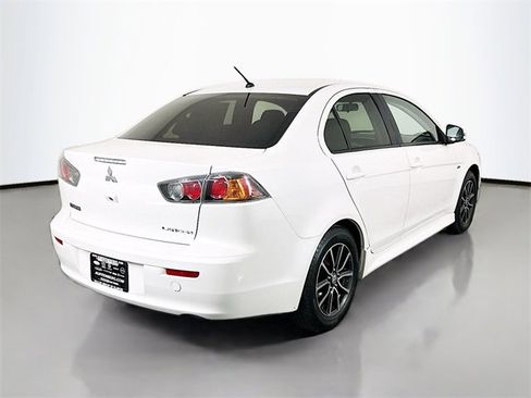 Used 2017 Mitsubishi Lancer ES image 7