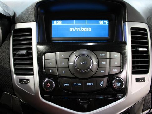 Used 2014 Chevrolet Cruze LT image 15