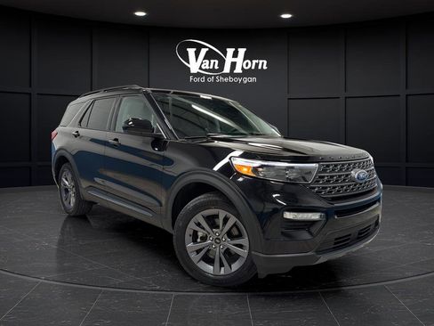 Used 2024 Ford Explorer XLT w/ Equipment Group 202A image 1