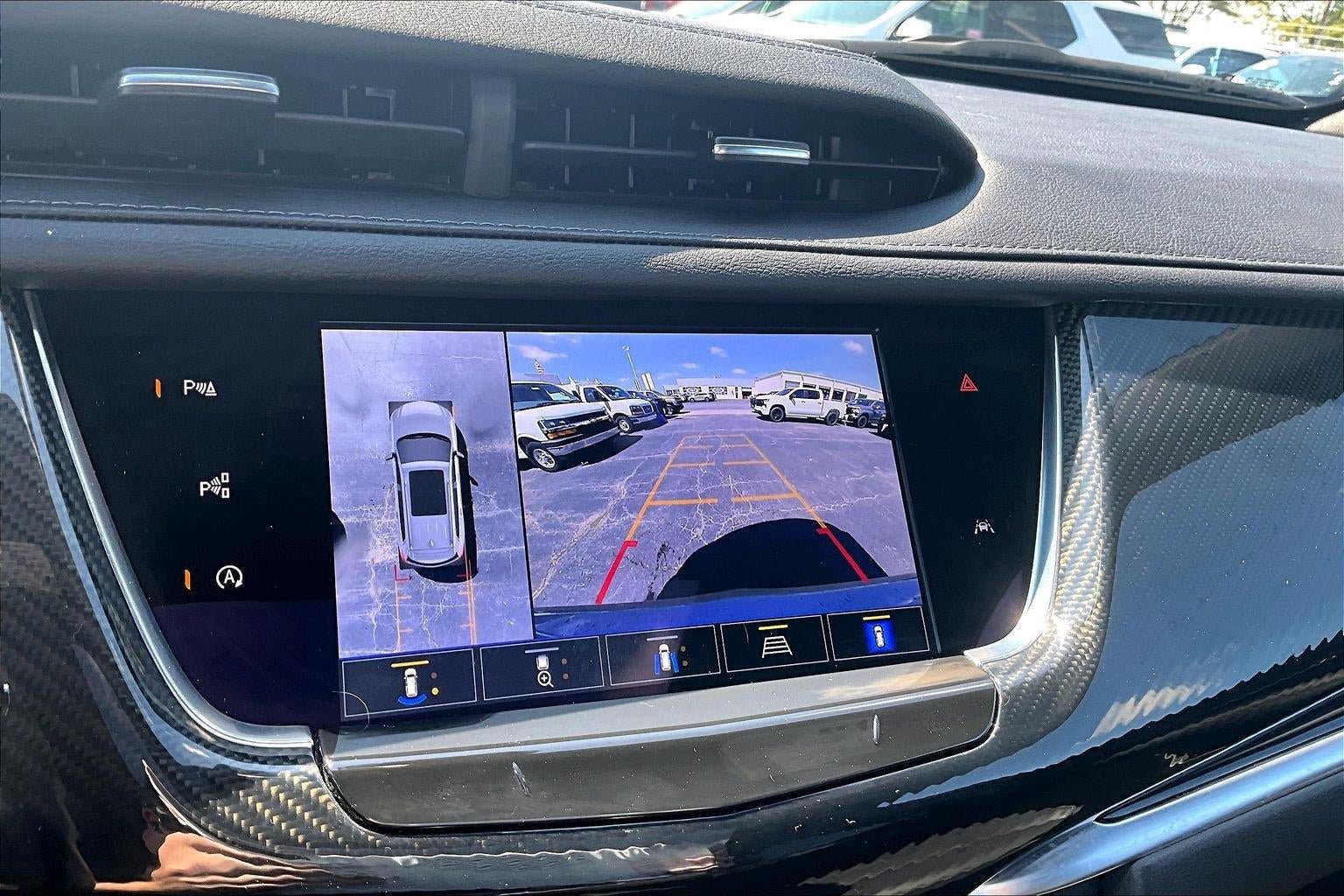 Used 2024 Cadillac XT6 Sport w/ Technology Package AWD/4WD image 22