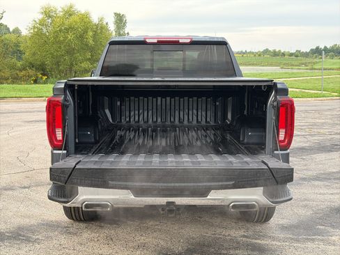 Used 2022 GMC Sierra 1500 SLT w/ SLT Convenience Package AWD/4WD image 42