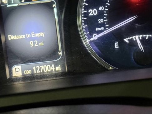 Used 2017 Toyota Camry XLE image 18