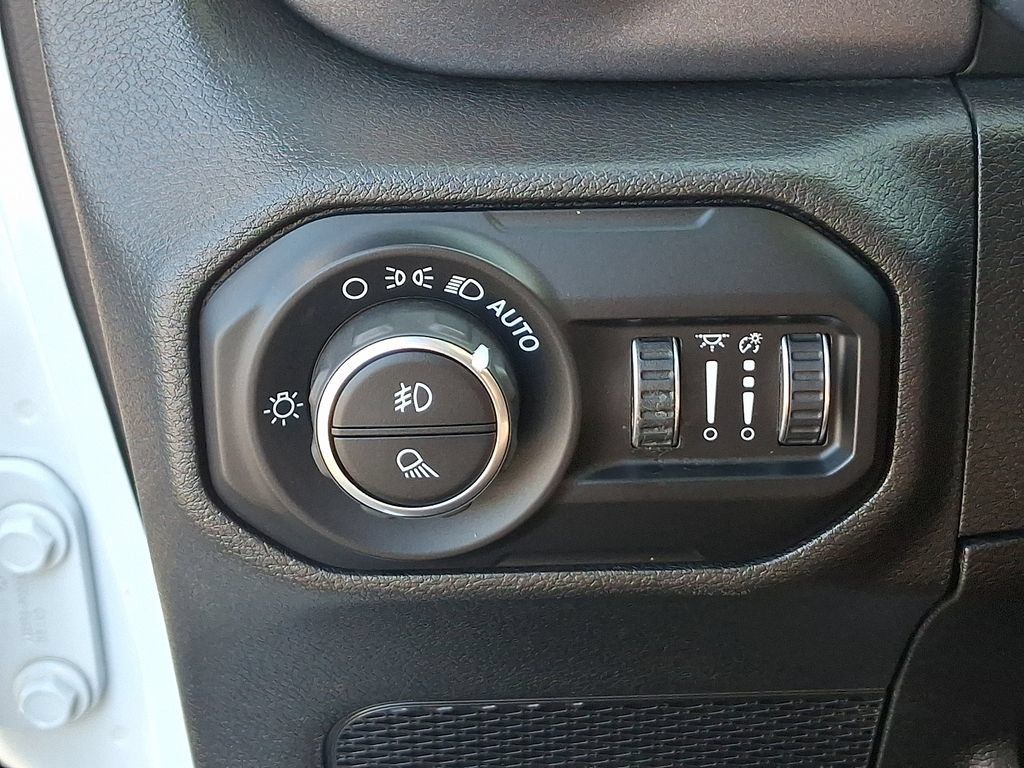 Used 2021 Jeep Gladiator Mojave AWD/4WD image 27