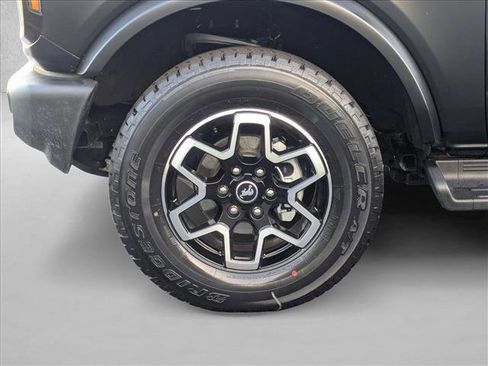 New 2026 Ford Bronco Outer Banks AWD/4WD image 9