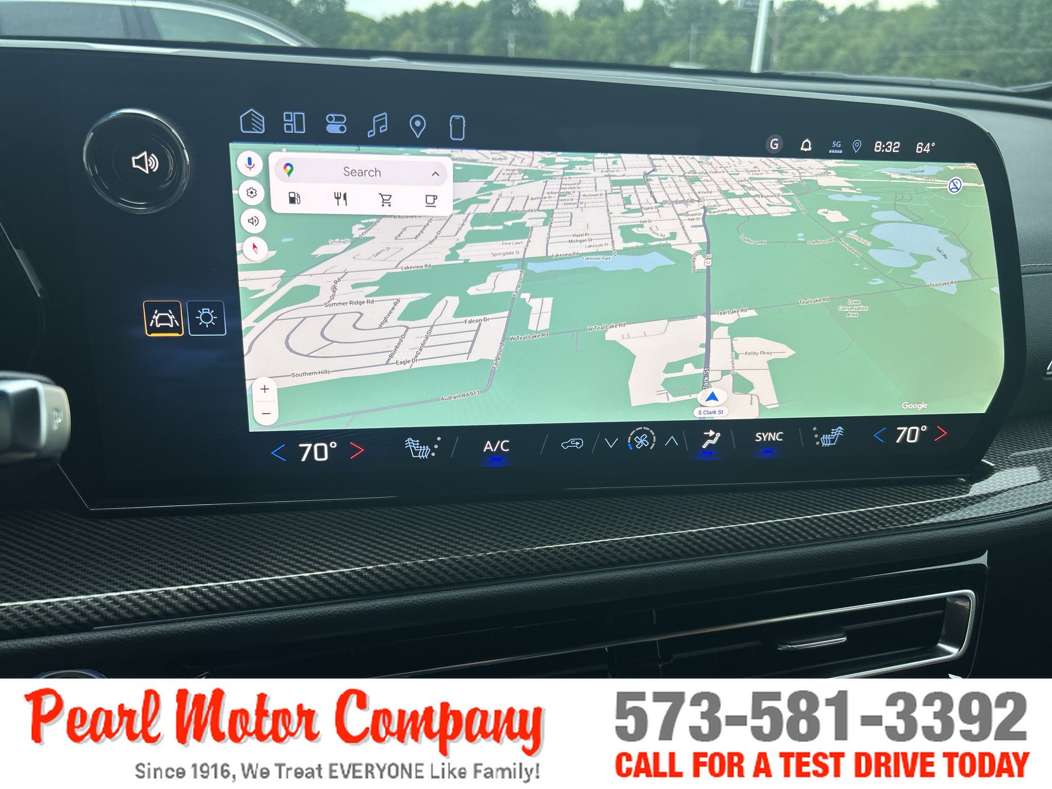 New 2027 Chevrolet Traverse Z71 w/ Driver Confidence Package AWD/4WD image 17