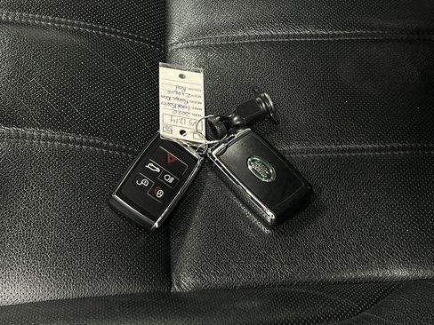 Used 2020 Land Rover Range Rover Evoque S image 40