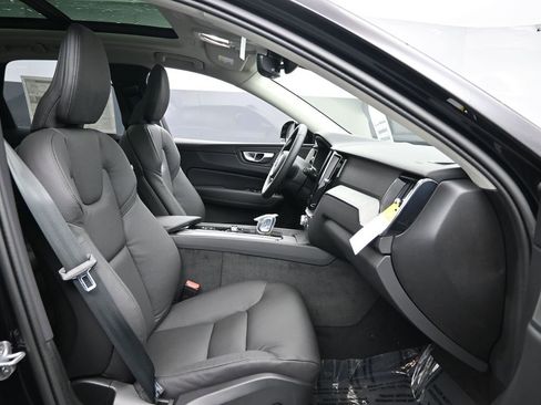 New 2025 Volvo XC60 B5 Plus w/ Protection Package Premier AWD/4WD image 30