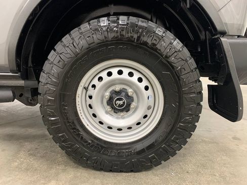 Used 2022 Ford Bronco 2-Door AWD/4WD image 4