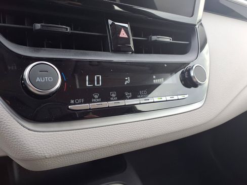 Used 2023 Toyota Corolla LE FWD image 6