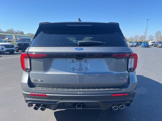 Used 2025 Ford Explorer ST AWD/4WD image 6