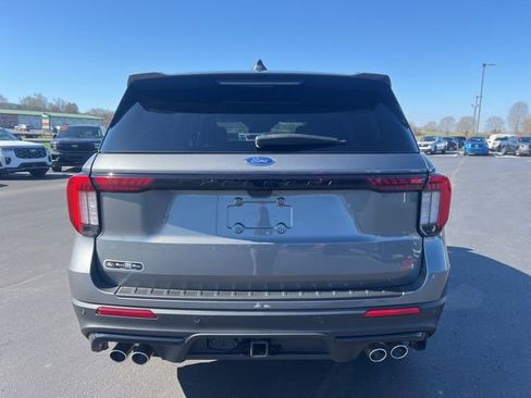 Used 2025 Ford Explorer ST AWD/4WD image 6