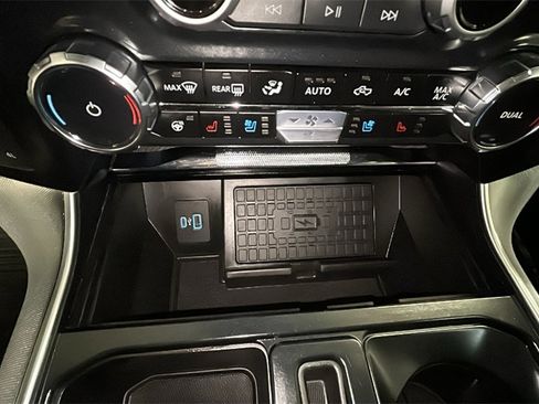 Used 2023 Ford F150 Platinum image 21