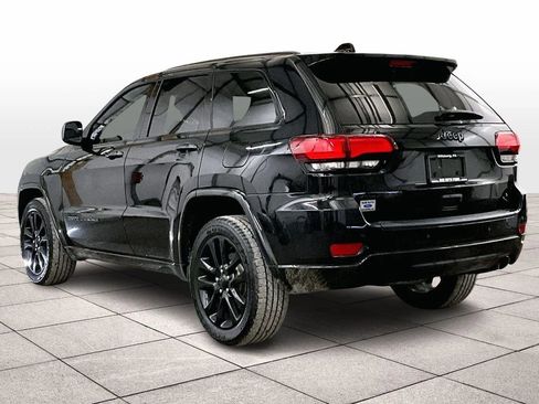 Used 2020 Jeep Grand Cherokee Altitude image 10