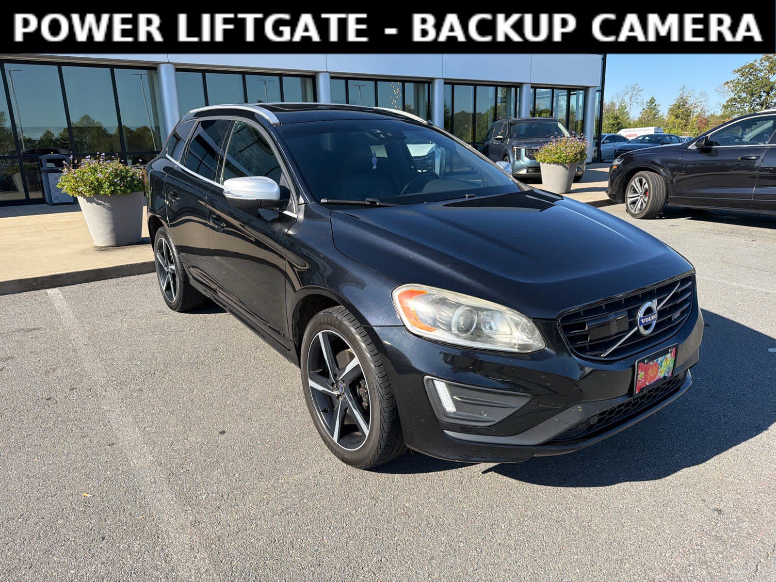 Used 2015 Volvo XC60 T6 R-Design Platinum w/ Climate Package AWD/4WD image 3