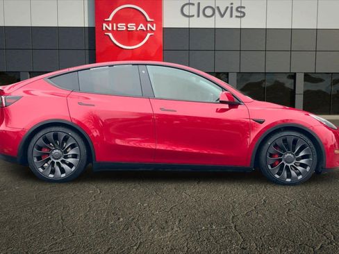 Used 2023 Tesla Model Y Performance image 9