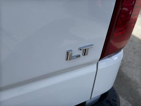 Used 2023 Chevrolet Silverado 1500 LT AWD/4WD image 10