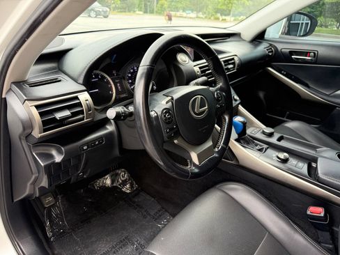 Used 2016 Lexus IS 200t RWD image 22