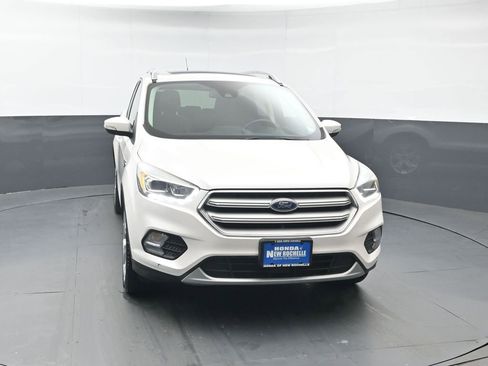 Used 2019 Ford Escape Titanium image 9