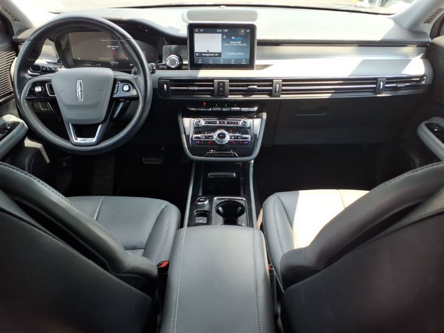 Used 2022 Lincoln Corsair Reserve w/ Towing Package AWD/4WD image 24