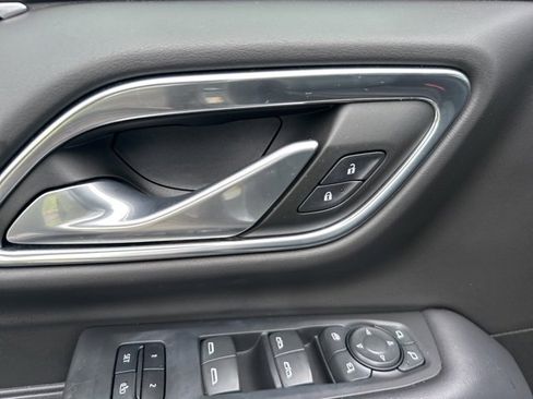 Used 2022 Chevrolet Tahoe RST w/ Sport Performance Package image 8