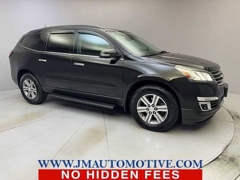 Used 2017 Chevrolet Traverse LT image 7