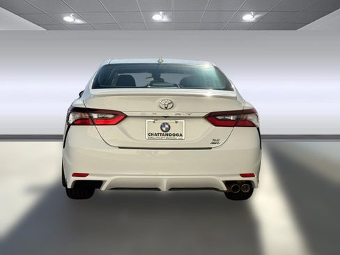 Used 2021 Toyota Camry SE w/ Cold Weather Package image 9