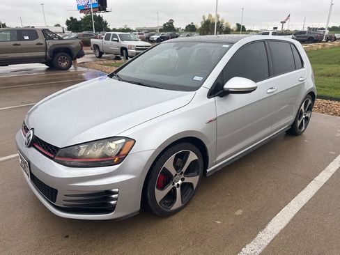Used 2015 Volkswagen GTI S FWD image 5