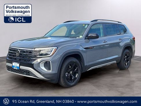 Certified 2026 Volkswagen Atlas Peak Edition AWD/4WD image 1