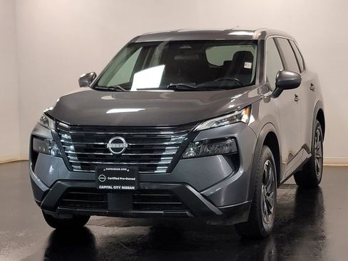 Certified 2024 Nissan Rogue SV image 4